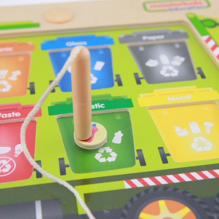 MASTERKIDZ Tablica Magnetyczna Segregowanie Odpadów Ciężarówka do Recyklingu Montessori - obrazek 6