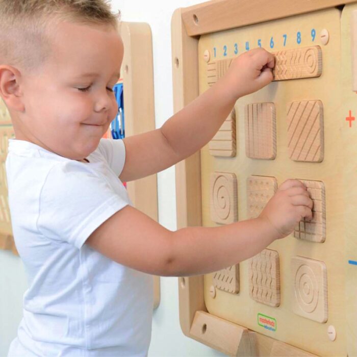 MASTERKIDZ Sensoryczna Tablica Ścienna Rozpoznawanie Faktury Powierzchni - obrazek 2