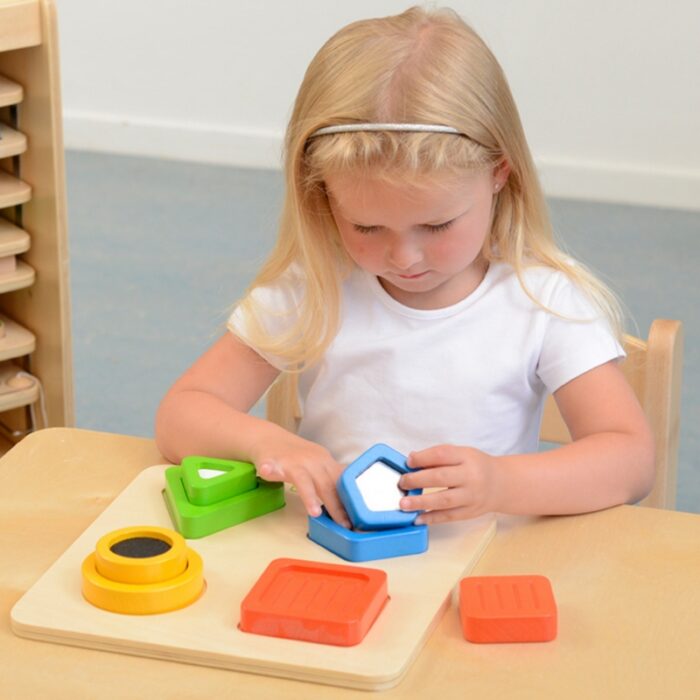 MASTERKIDZ Drewniany Sorter Kształtów Materiałów Faktury Powierzchni Montessori - obrazek 2