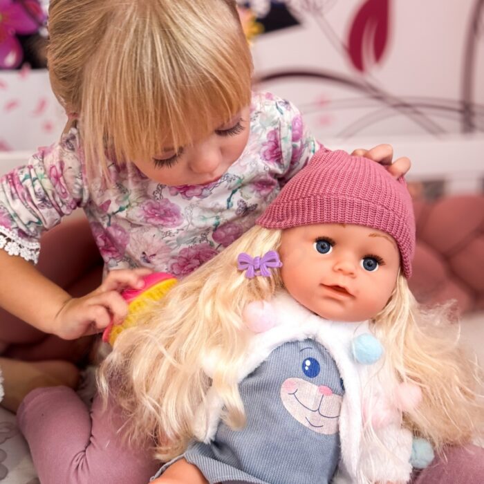 WOOPIE ROYAL Lalka Interaktywna Zosia w Czapce 43 cm + Akc. - obrazek 2
