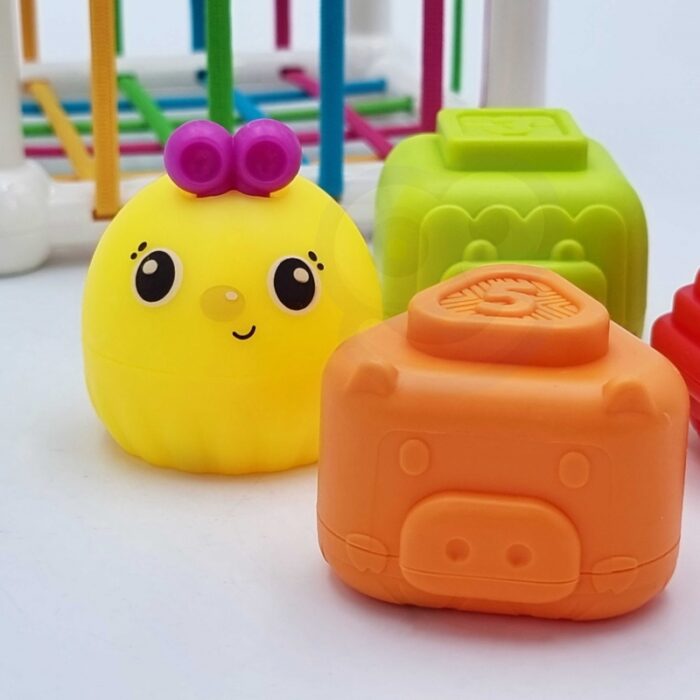 WOOPIE BABY Elastyczna Kostka Sensoryczna Sorter dla Dzieci Zwierzątka + Grzechotka 7 el. - obrazek 9