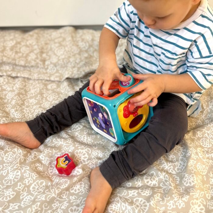 WOOPIE BABY Interaktywna Kostka Sensoryczna Edukacyjna Montessori Sorter 6w1 - obrazek 2
