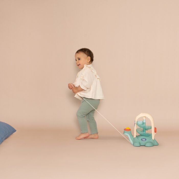 SMOBY LITTLE Żółw do Ciągnięcia ze Zjeżdżalnią dla Piłeczek 12m+ - obrazek 4