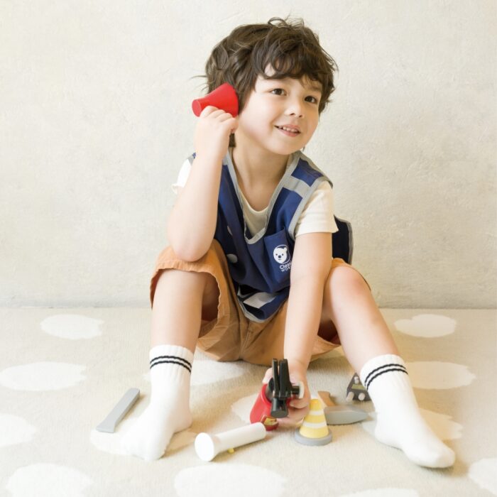 CLASSIC WORLD Little Firefighter Set Costume Tools 8 pcs. - obrazek 2
